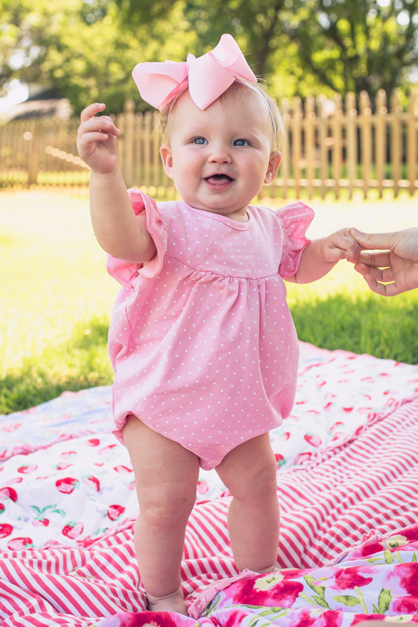 Pink Dot Flutter Sleeve Bubble